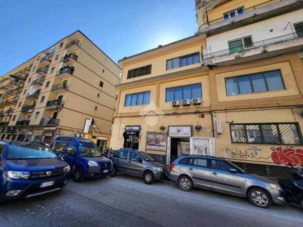 ufficio in vendita a Napoli in zona Fuorigrotta