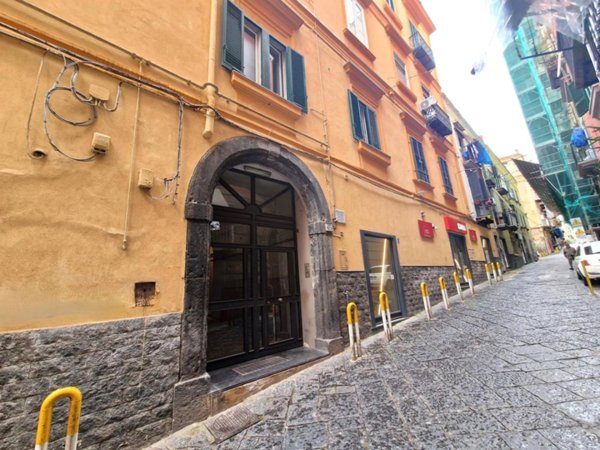 appartamento in vendita a Napoli in zona Stella