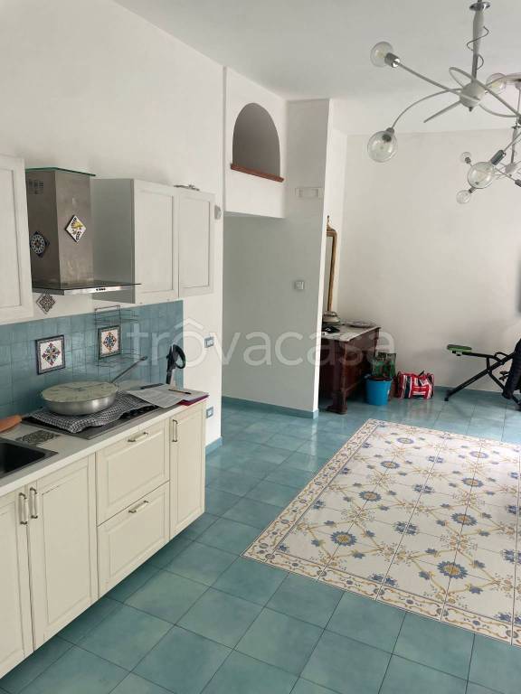 appartamento in vendita a Napoli in zona Stella