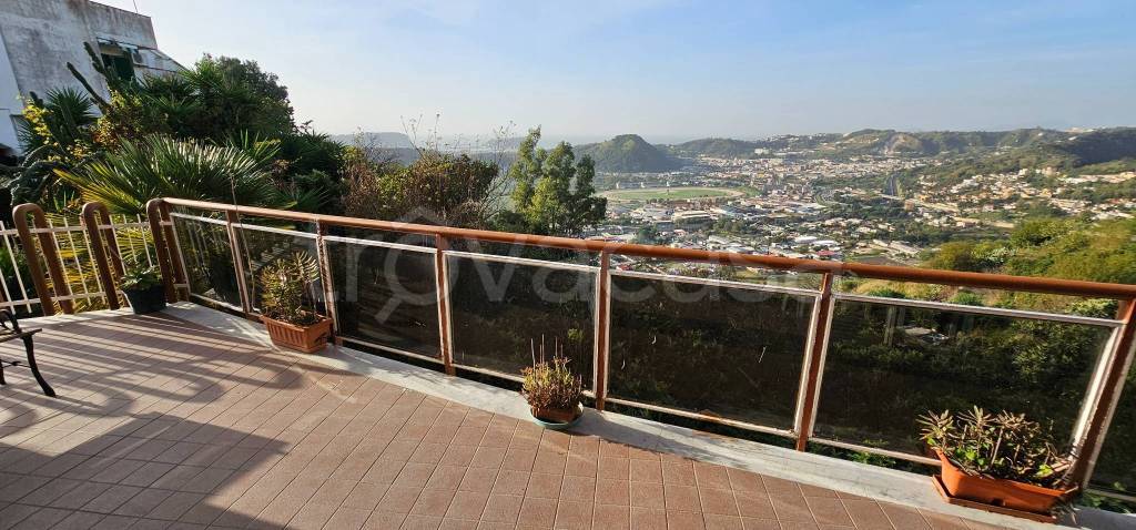 appartamento in vendita a Napoli in zona Pianura