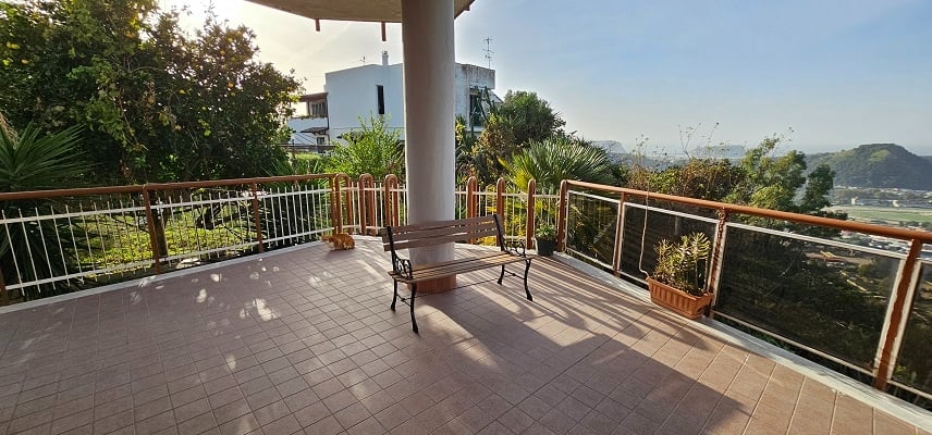 appartamento in vendita a Napoli in zona Pianura