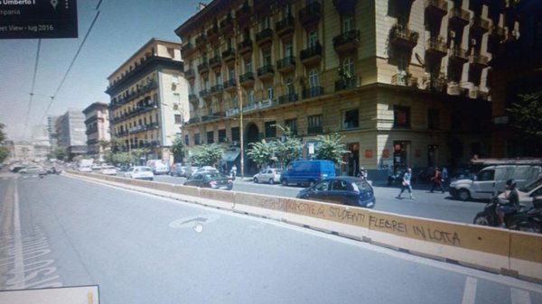 appartamento in vendita a Napoli in zona Stella