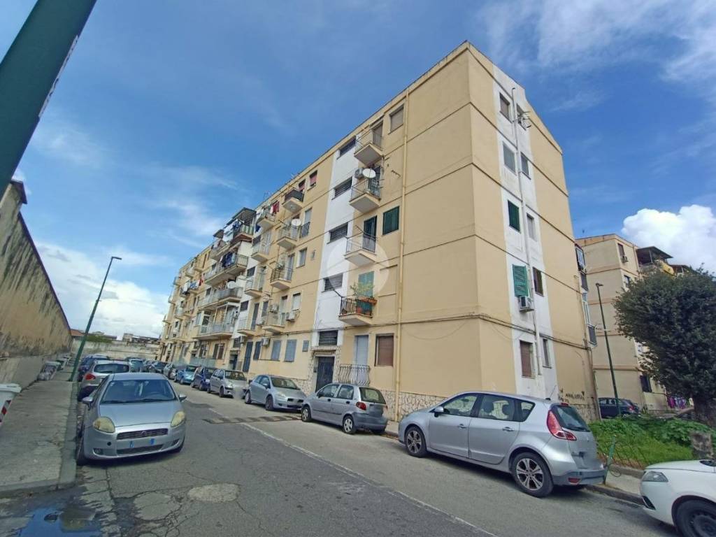 appartamento in vendita a Napoli in zona San Giovanni a Teduccio