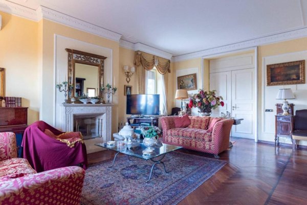 casa indipendente in vendita a Napoli in zona Posillipo