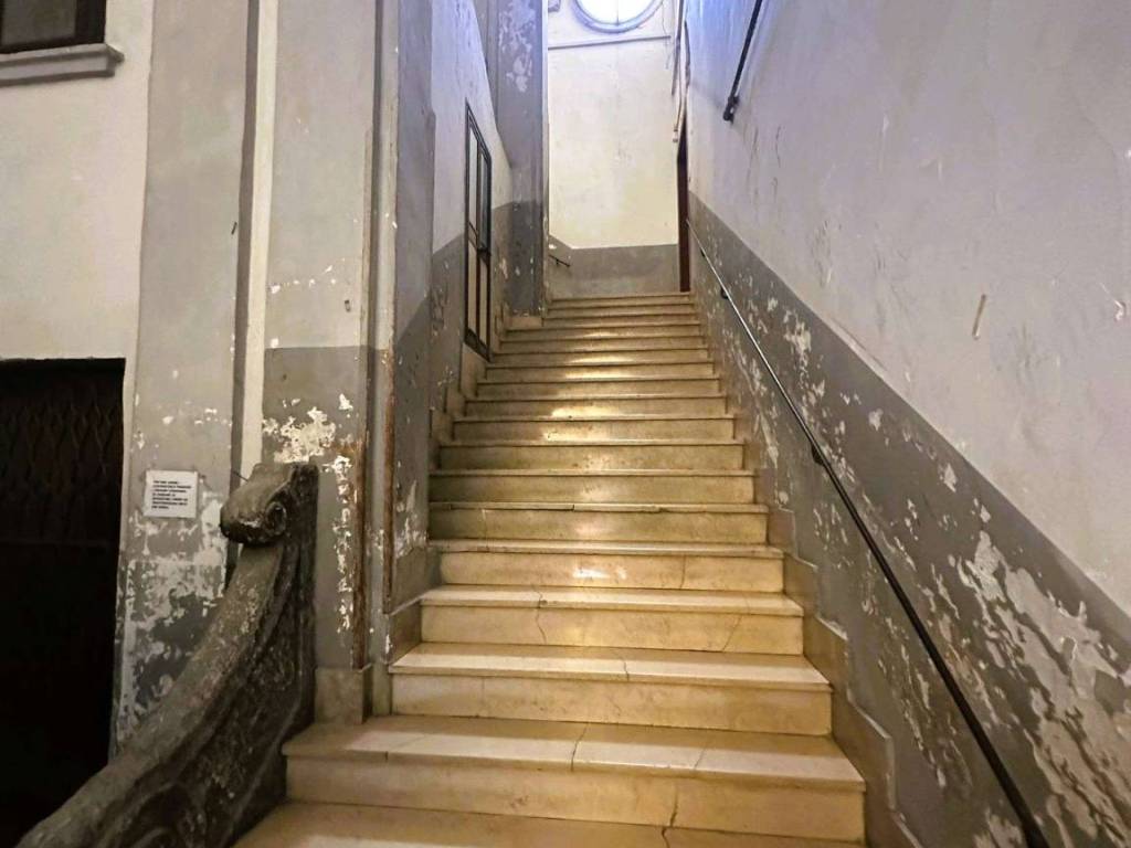 appartamento in vendita a Napoli in zona Stella