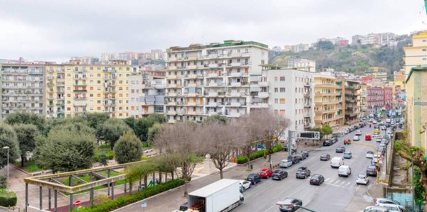 appartamento in vendita a Napoli in zona Fuorigrotta