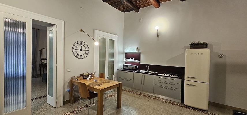 appartamento in vendita a Napoli in zona Pendino / San Giuseppe
