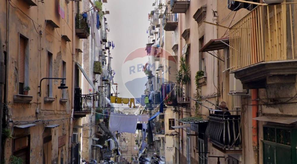 appartamento in vendita a Napoli in zona Montecalvario