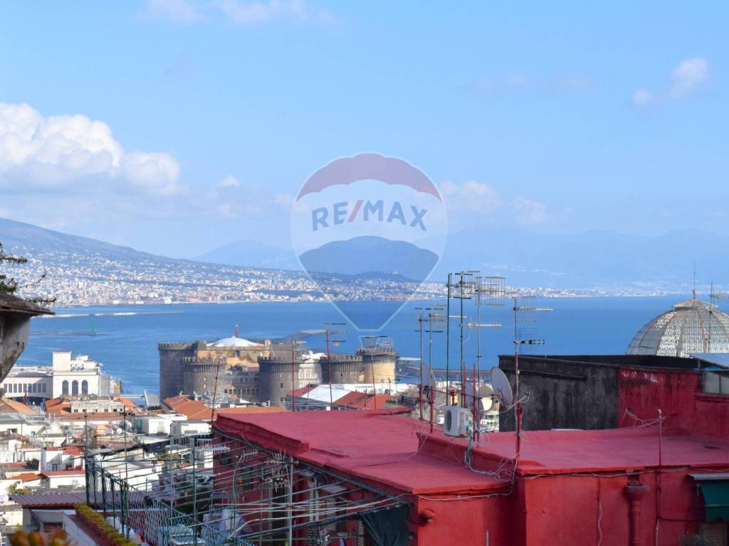 appartamento in vendita a Napoli in zona Montecalvario