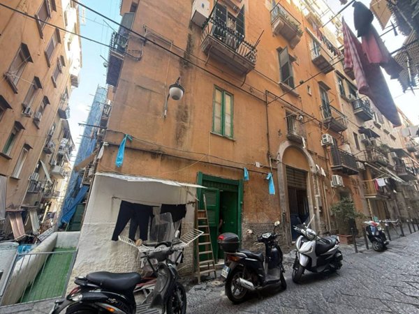 appartamento in vendita a Napoli in zona Fuorigrotta