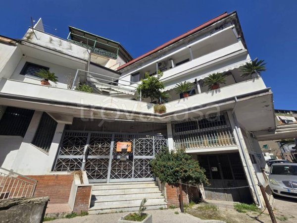 appartamento in vendita a Napoli in zona Fuorigrotta