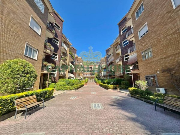 appartamento in vendita a Napoli in zona Fuorigrotta