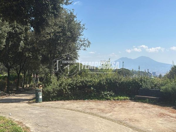 appartamento in vendita a Napoli in zona Capodimonte / Colli Aminei
