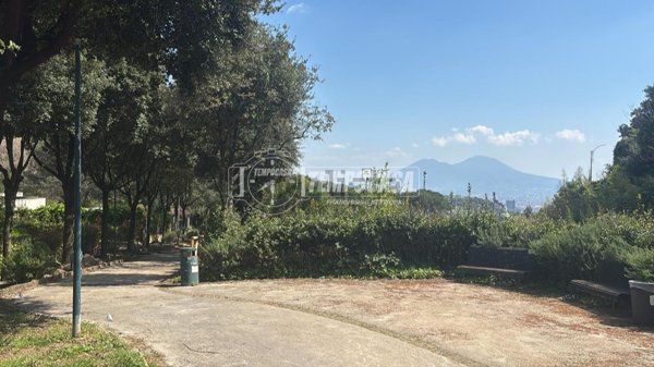 appartamento in vendita a Napoli in zona Capodimonte / Colli Aminei