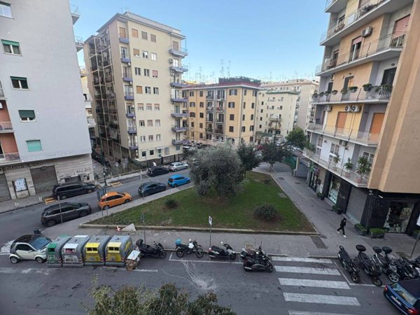 appartamento in vendita a Napoli in zona Arenella