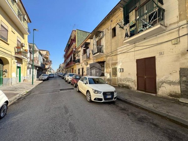 appartamento in vendita a Napoli in zona Secondigliano