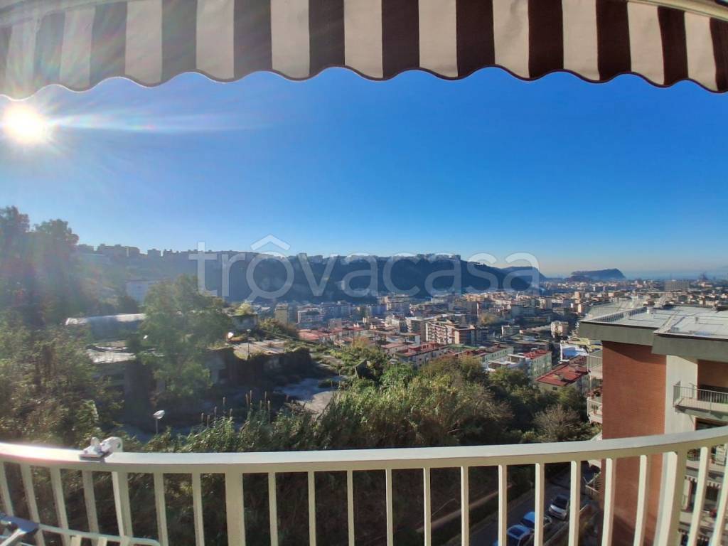 appartamento in vendita a Napoli in zona Fuorigrotta