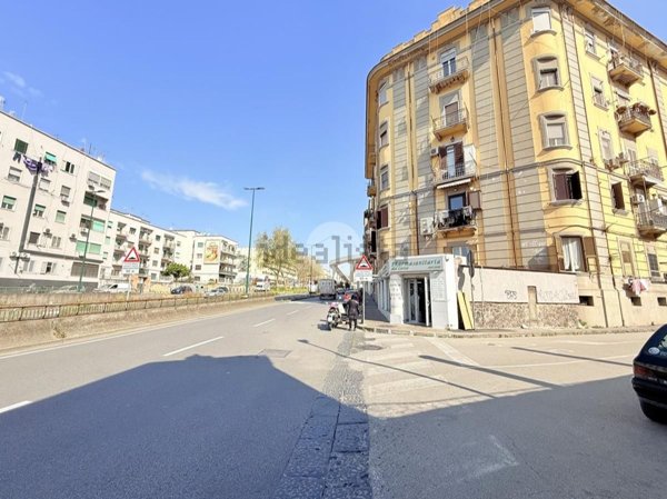 appartamento in vendita a Napoli in zona Poggioreale