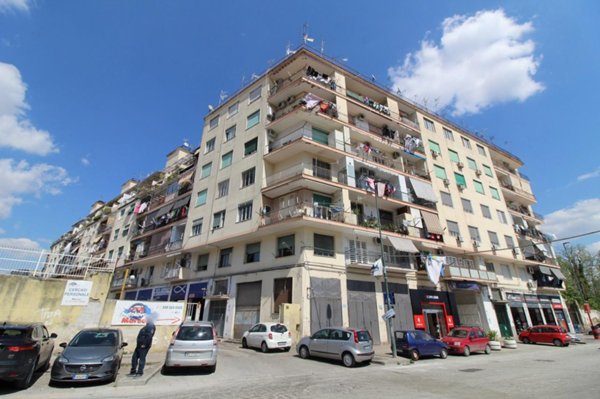 appartamento in vendita a Napoli in zona Fuorigrotta