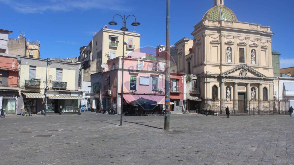 appartamento in vendita a Napoli in zona Pendino / San Giuseppe