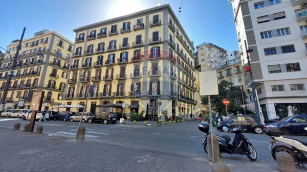appartamento in vendita a Napoli in zona San Ferdinando