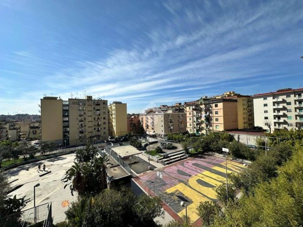 appartamento in vendita a Napoli in zona Arenella