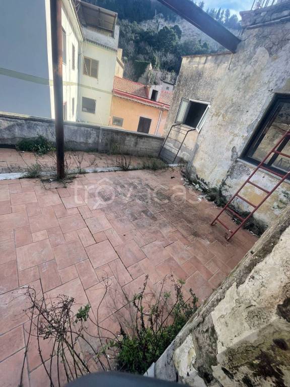 appartamento in vendita a Napoli in zona Pianura