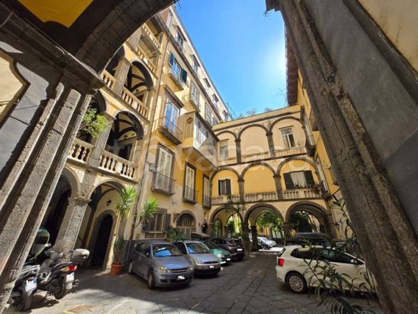 appartamento in vendita a Napoli in zona Stella