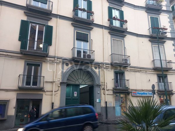appartamento in vendita a Napoli in zona Chiaia
