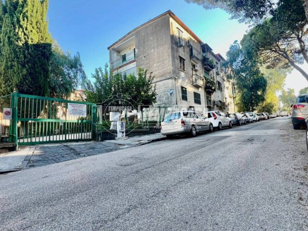 appartamento in vendita a Napoli in zona Fuorigrotta