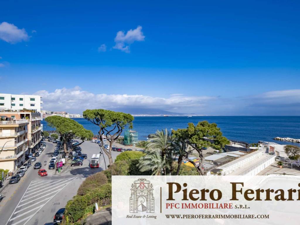 appartamento in vendita a Napoli in zona Posillipo