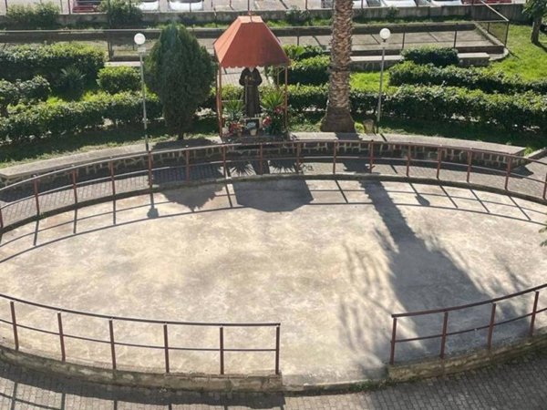appartamento in vendita a Napoli in zona Barra