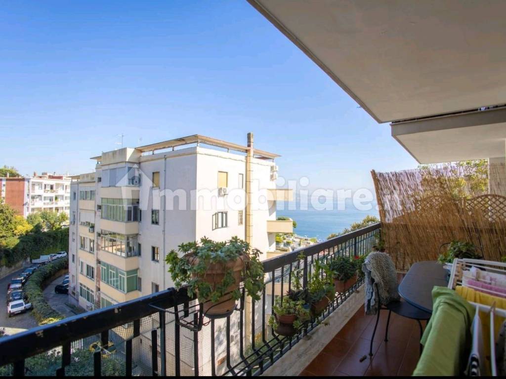 appartamento in vendita a Napoli in zona Posillipo