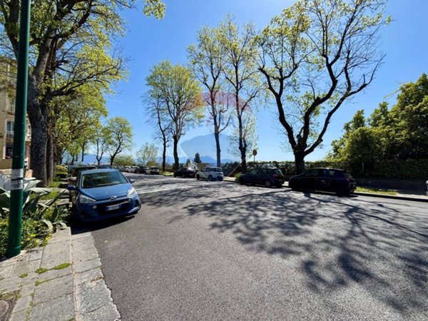 appartamento in vendita a Napoli in zona Posillipo