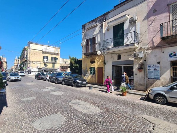 trivano in vendita a Napoli in zona San Giovanni a Teduccio