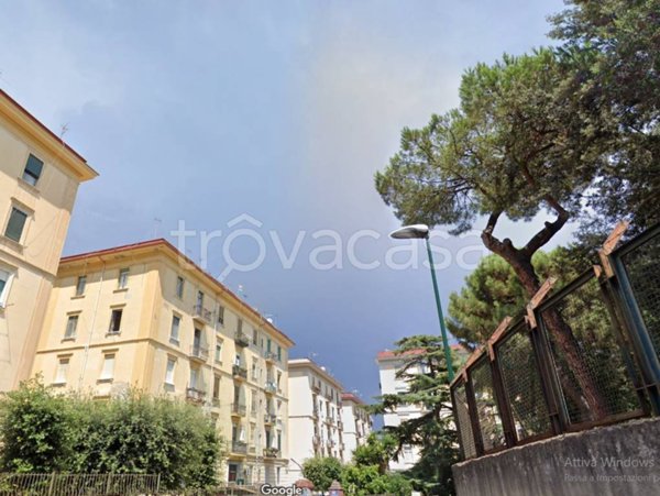 appartamento in vendita a Napoli in zona San Carlo all'Arena