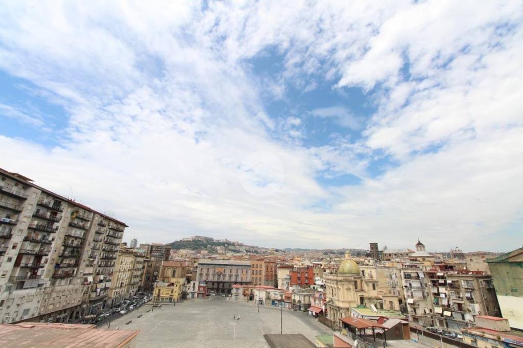 appartamento in vendita a Napoli in zona Pendino / San Giuseppe