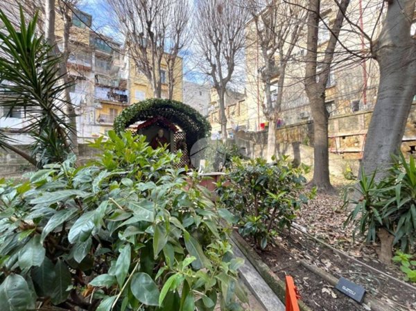 appartamento in vendita a Napoli in zona Pendino / San Giuseppe