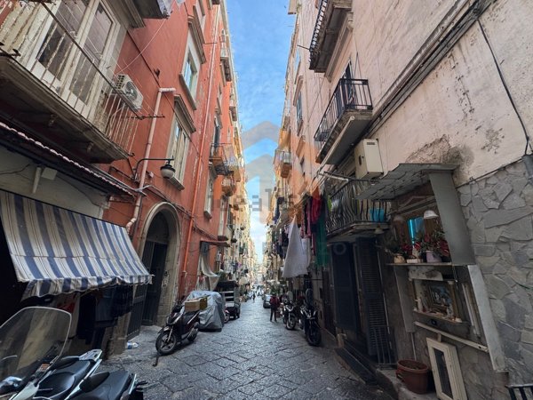 appartamento in vendita a Napoli in zona San Ferdinando