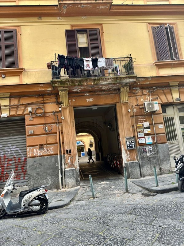 appartamento in vendita a Napoli in zona Pendino / San Giuseppe