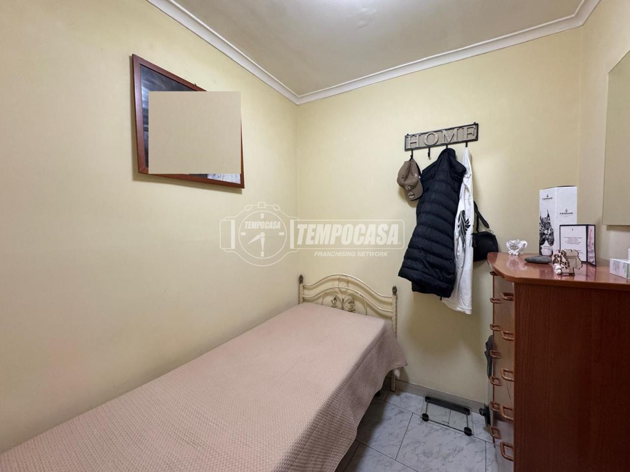 appartamento in vendita a Napoli in zona Stella