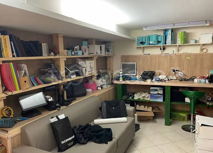 casa semindipendente in vendita a Napoli