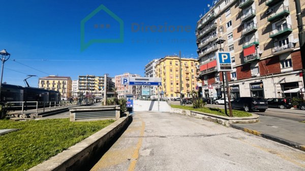ufficio in vendita a Napoli in zona Vicaria