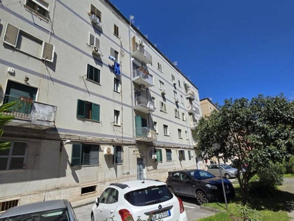 appartamento in vendita a Napoli in zona Fuorigrotta