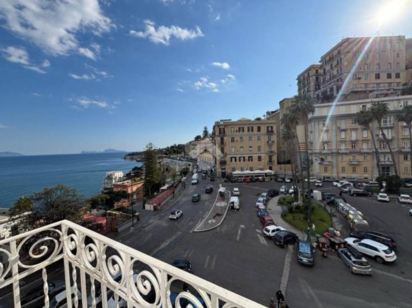 appartamento in vendita a Napoli in zona Posillipo