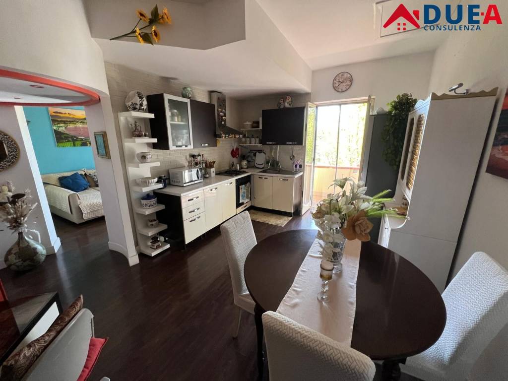 appartamento in vendita a Napoli in zona Pendino / San Giuseppe