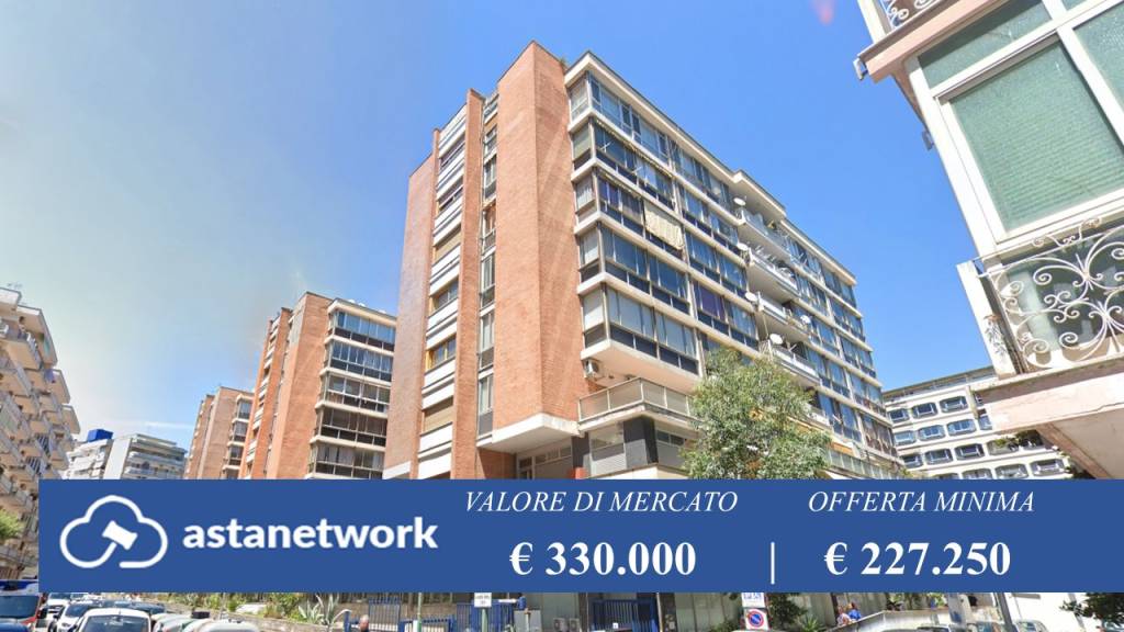 appartamento in vendita a Napoli in zona Fuorigrotta