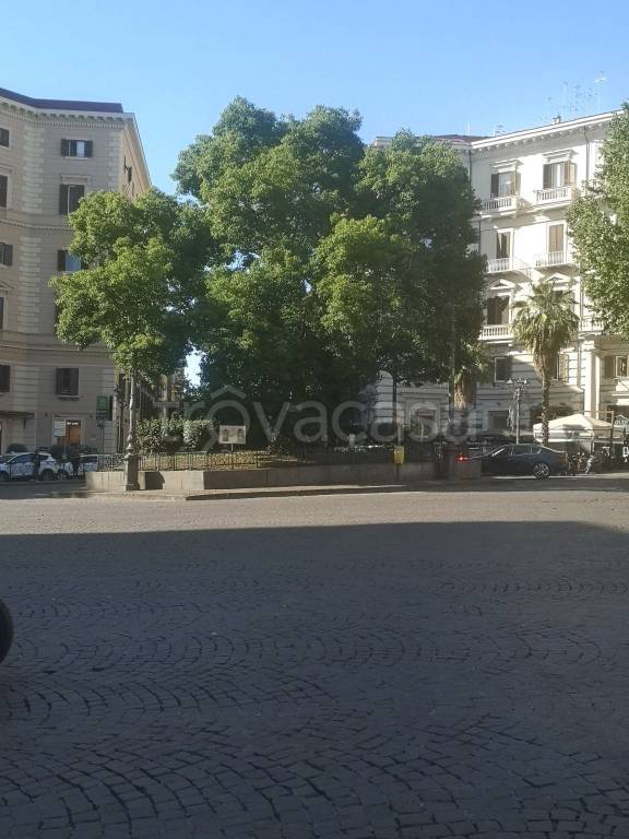 monolocale in vendita a Napoli in zona Vomero