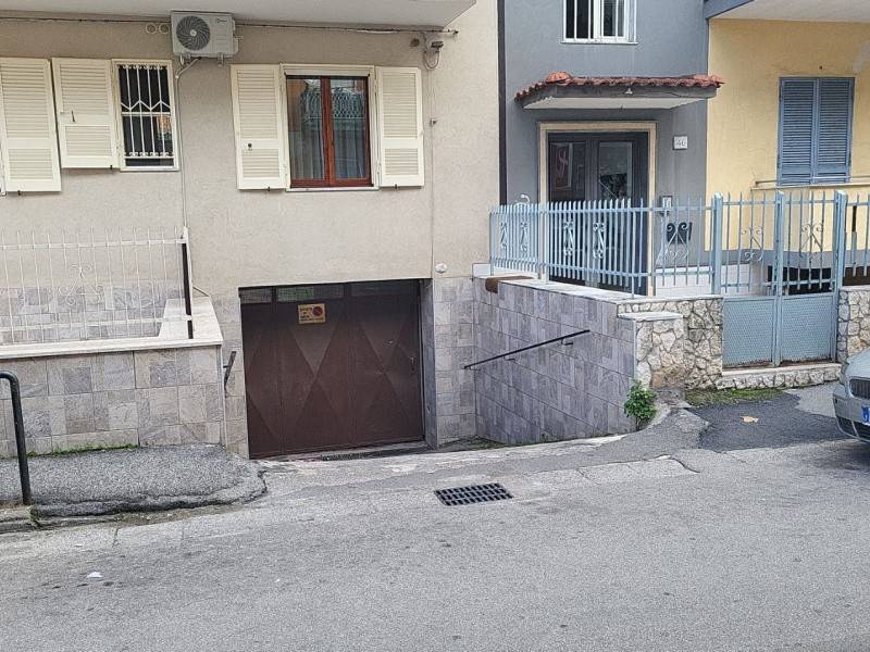 appartamento in vendita a Napoli in zona Pianura