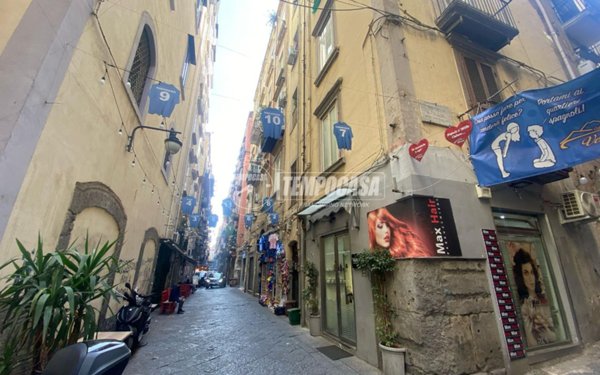 appartamento in vendita a Napoli in zona Stella